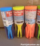 PARTIJ PARACHUTE TOY SET