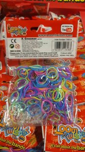 PARTIJ ZAKJES LOOMBANDS 300 STUKS IN DISPLAY 