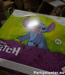 PARTIJ STITCH BELLENBLAAS IN DISPLAY