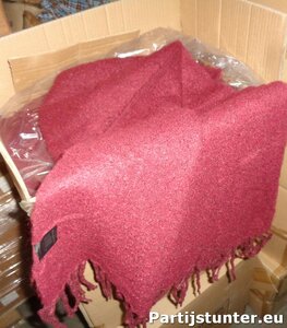 PARTIJ GROTE WINTERSJAAL BORDEAUX ROOD 60X200CM