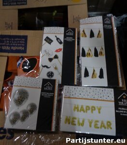 PARTIJ HAPPY NEW YEAR SET 4 DELIG