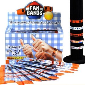 PARTIJ FANBANDS NEDERLAND ARMBANDEN IN DISPLAY