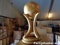 PARTIJ GROTE OPBLAASBEKER GOUD