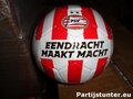 PARTIJ VOETBAL P.S.V. EENDRACHT MAAKT MACHT MAAT 5 