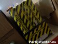 CONFETTI SHOOTER 35CM ZWART GEEL IN DISPLAY