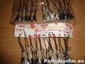 PARTIJ HANGER VOOR TELEFOON OF SLEUTEL GITAAR ZWART + WIT