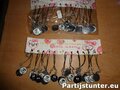 PARTIJ HANGER VOOR TELEFOON OF SLEUTEL SYMBOL SKULL AND CROSSBONES