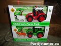 CHILDREN FARM PARK TRACTOR MET DIER EN BOOM